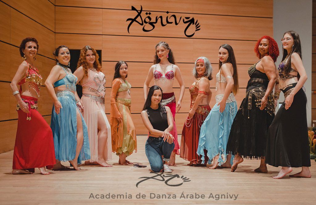 bailarinas-agnivy-academia-de-danza-arabe